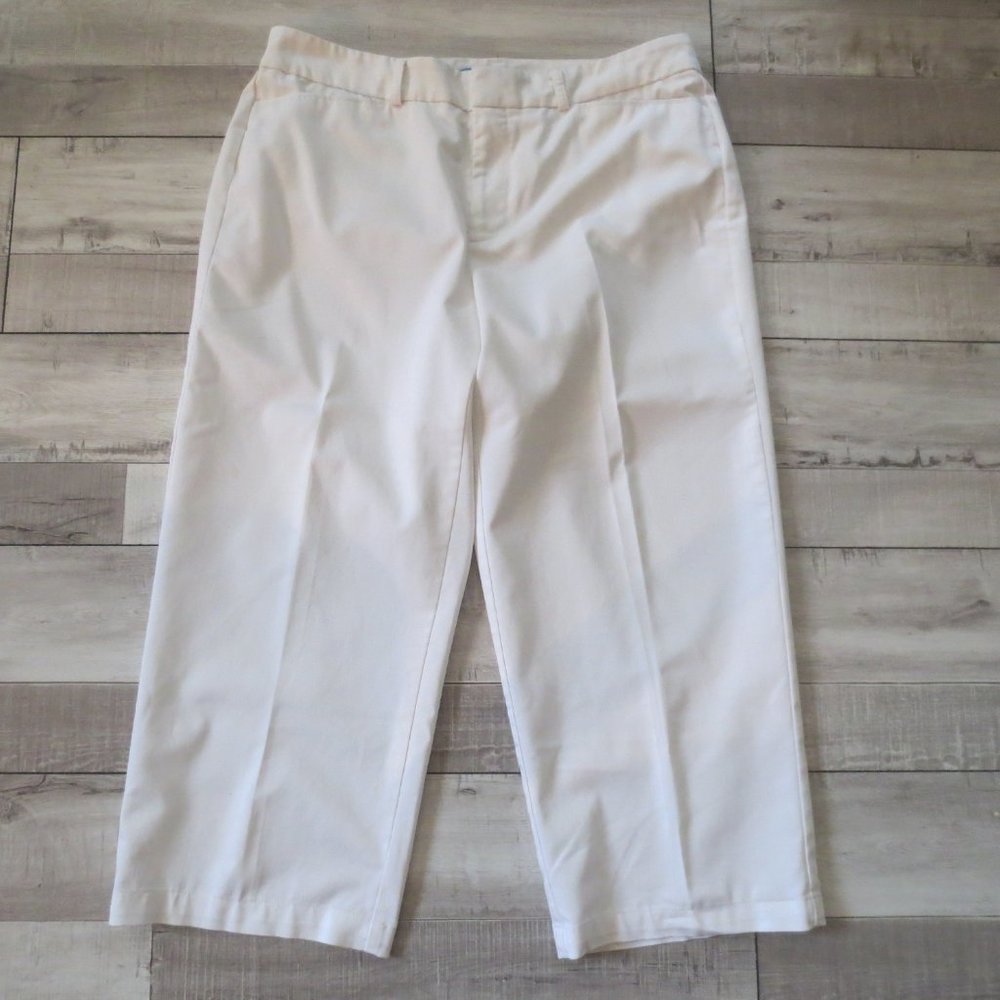 Womens White Dockers Crop Pants